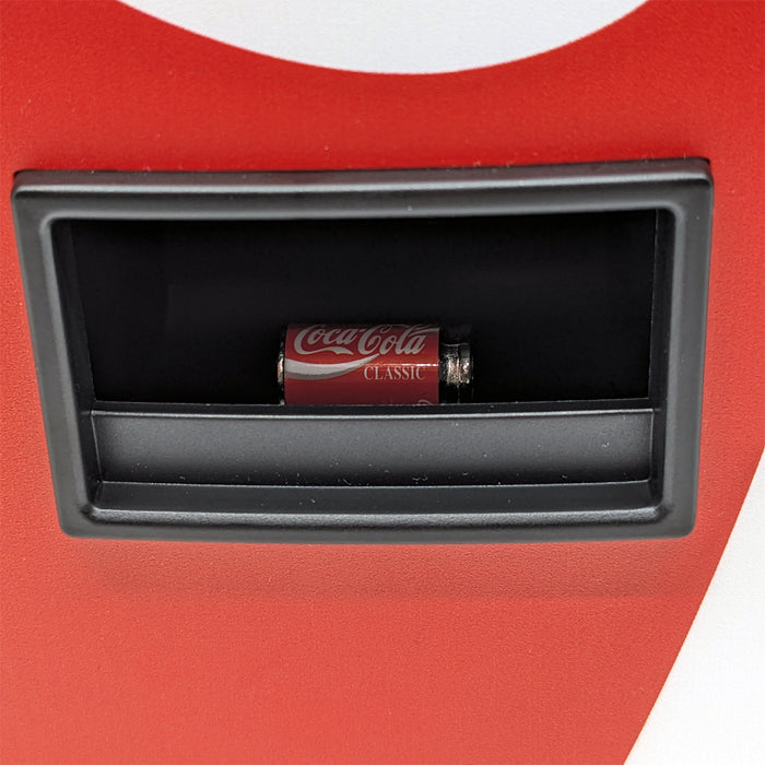 New Wave Toys 1:6 Scale Coca-Cola Classic Replica Vending Machine Mini Fridge